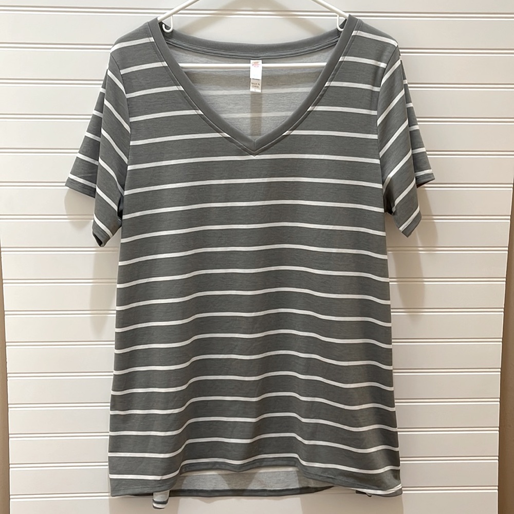 NWOT Large Gray & White Striped LuLaRoe Christy